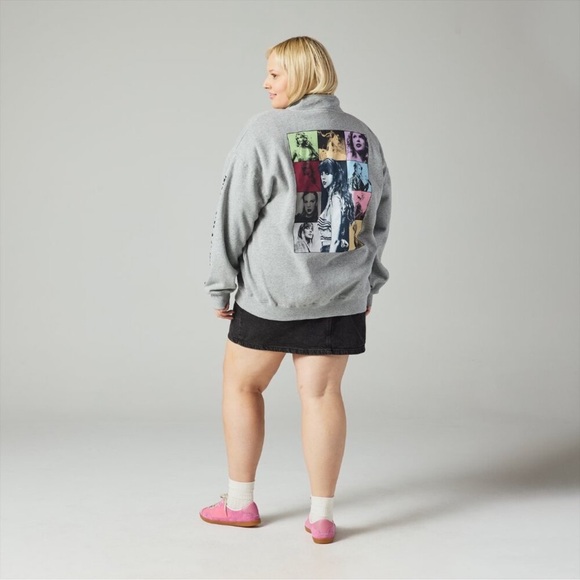 EUC! Taylor Swift Eras Tour Merch Sweatshirt, Size XXL - Picture 4 of 8
